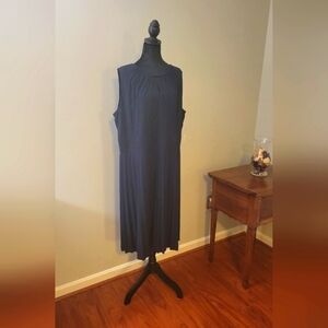 NWT 22W Navy Keyhole Sleeveless Dress with Pleated Skirt